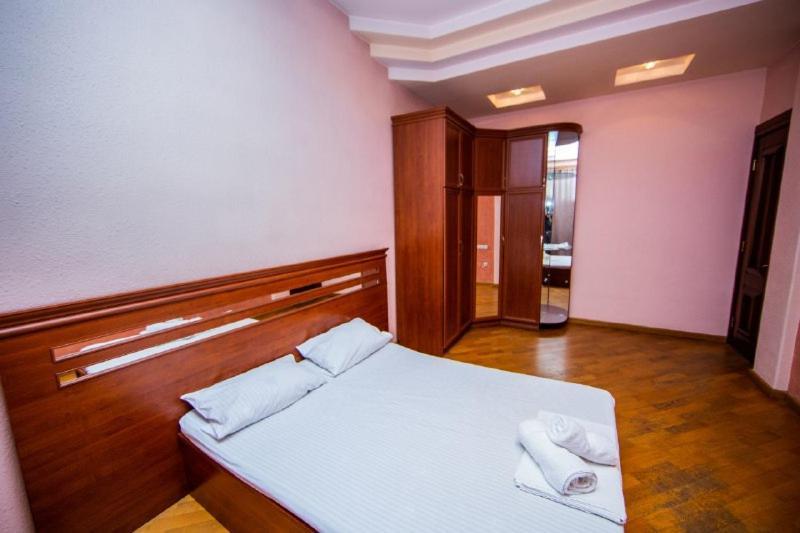 Centre Hotel-Hostel Erivan Exterior foto